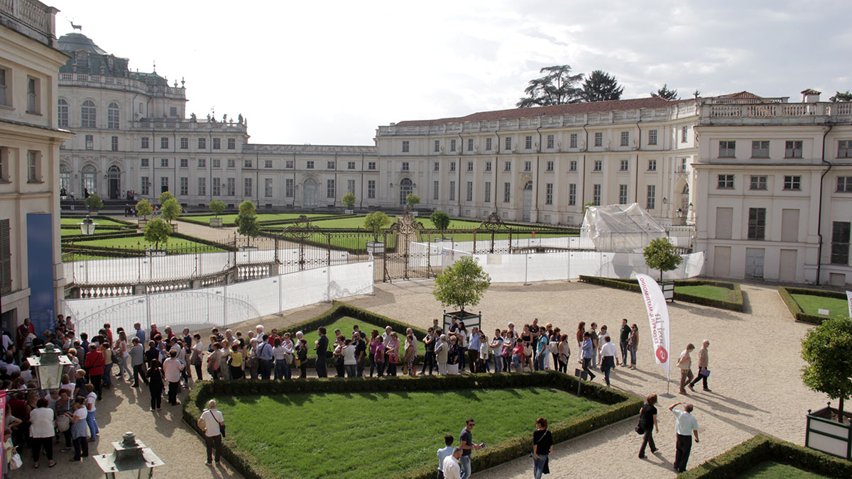sposi-in-stupinigi-ingresso-settembre-2015-1200